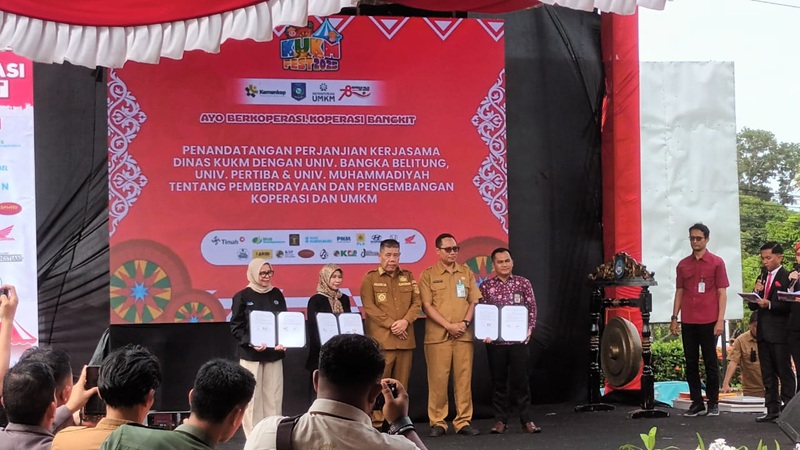 penandatanganan-pks-antara-feb-ubb-dan-dinas-koperasi-umkm-babel